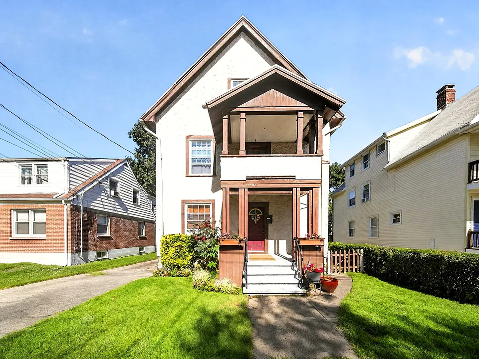 42-46 Hanford Ave #3