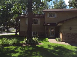 917 96th Ln NE, Blaine, MN 55434