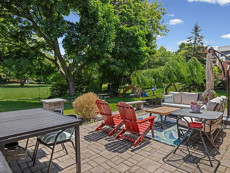 16610 Old Bedford Rd — Photo 45