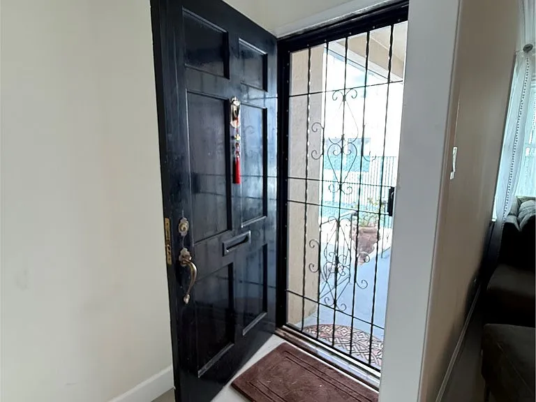 1216 S Cochran Ave — Photo 19