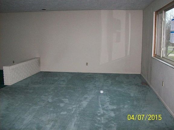 3rd image of 5701 Algoma St