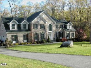 6 Amber Dr, New Fairfield, CT 06812