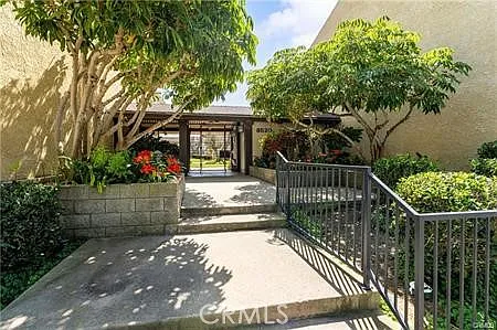 3520 Maricopa St #16 — Photo 3