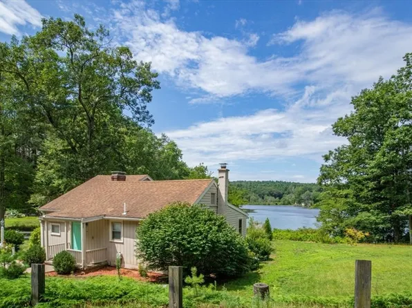 48 Lakeshore Dr, Norfolk, MA 02056