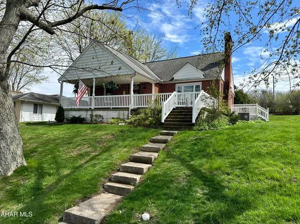 209-11 Campbell Ave, Altoona, PA 16602