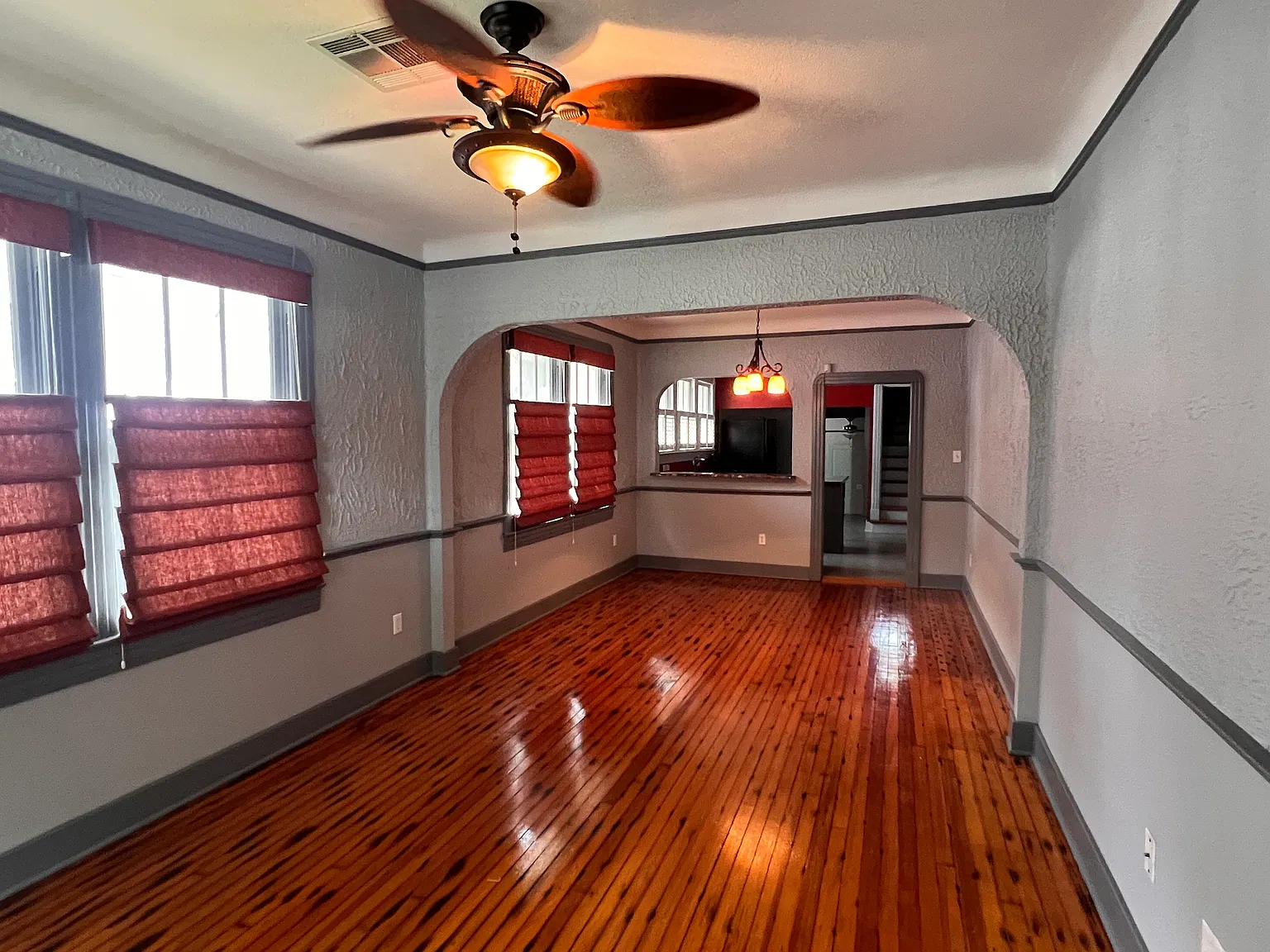3 bed, 1650 sqft, $2,300 — Photo 2