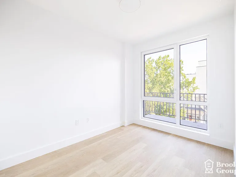 3308 Glenwood Rd #18 — Photo 6