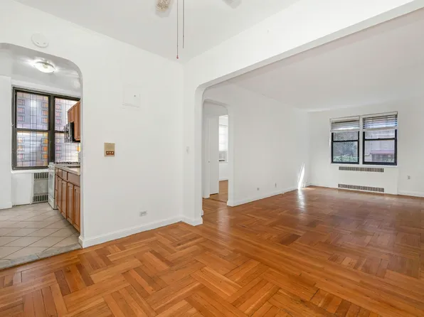 3017 Riverdale Avenue 1F image 1 of 17