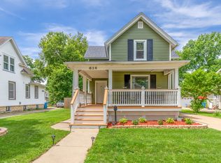 614 Grand Ave, Aurora, IL 60506