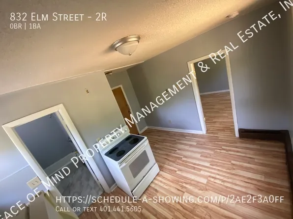 832 Elm St #2R, Woonsocket, RI 02895