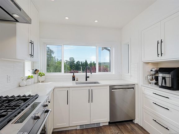 5th image of 354 Gorge Rd W