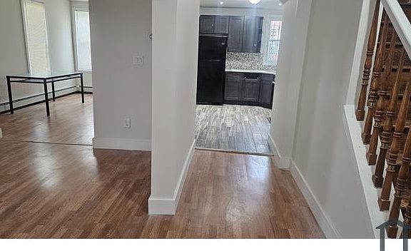 3rd image of 545 Chateau Ave