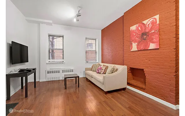 Rented by Douglas Elliman | media 26