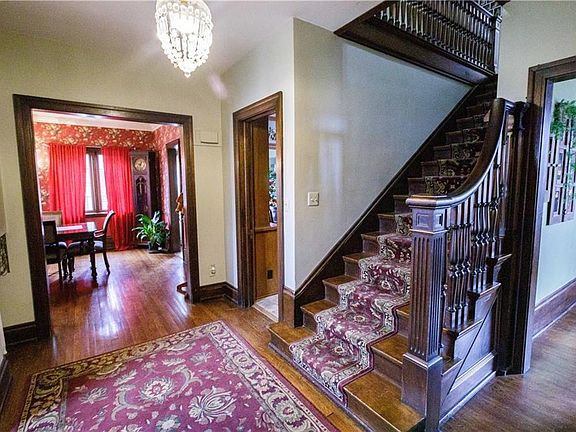 5th image of 520 E Main St