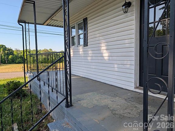 5th image of 1903 Lynnwood Dr