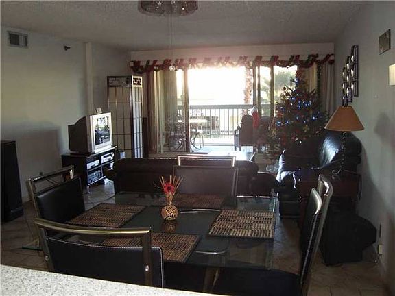 Dining Room/ Living Room