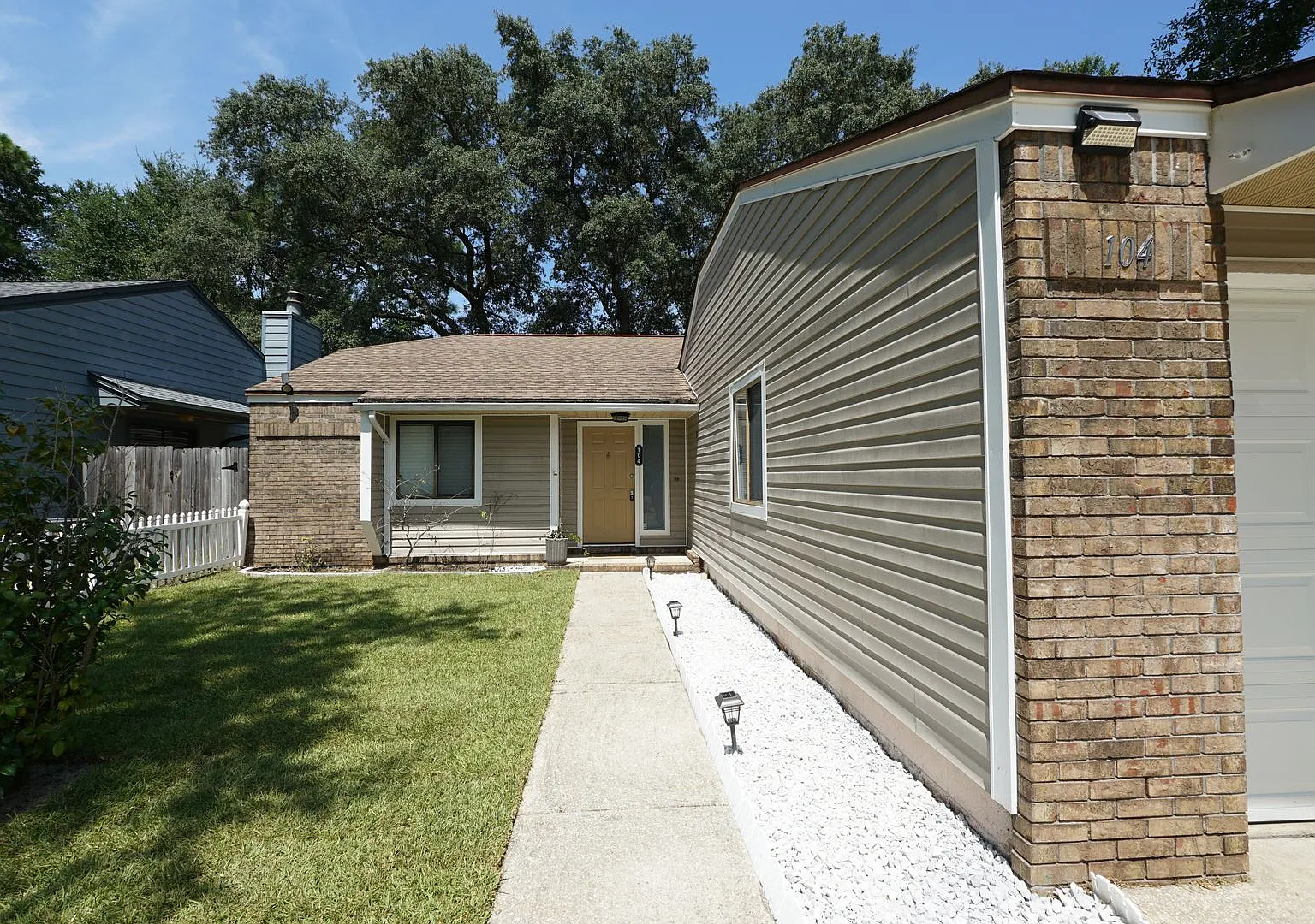 Great Niceville Location near Schools and NWFSC — Photo 3