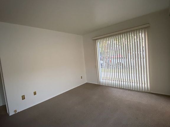 2nd image of 1614 Ocean Ave #J