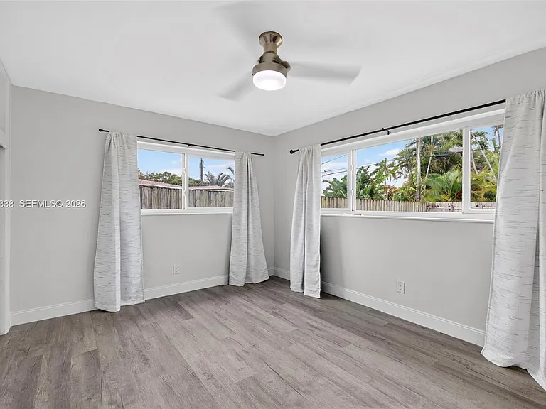 2909 NW 9th Ave — Photo 15