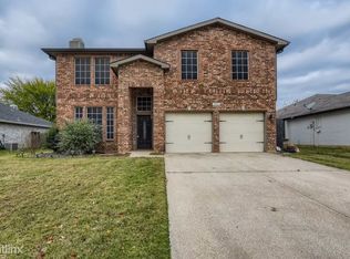 3305 Poseidon Dr, Corinth, TX 76210