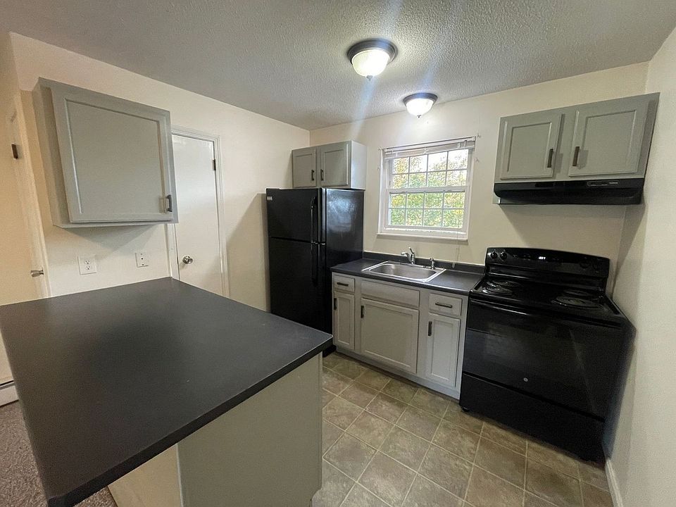 1st image of 21 & 25 Thomas Ave #21-4