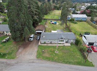 261 S Estella St, Glide, OR 97443