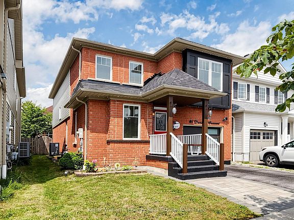 3rd image of 16 Donlevy Cres