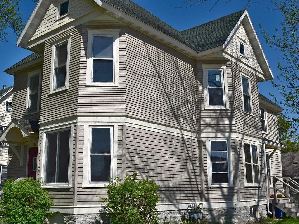 1st image of 252 Phelps St