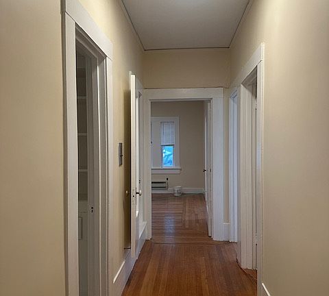 4th image of 275 Park View Ter Unit 2