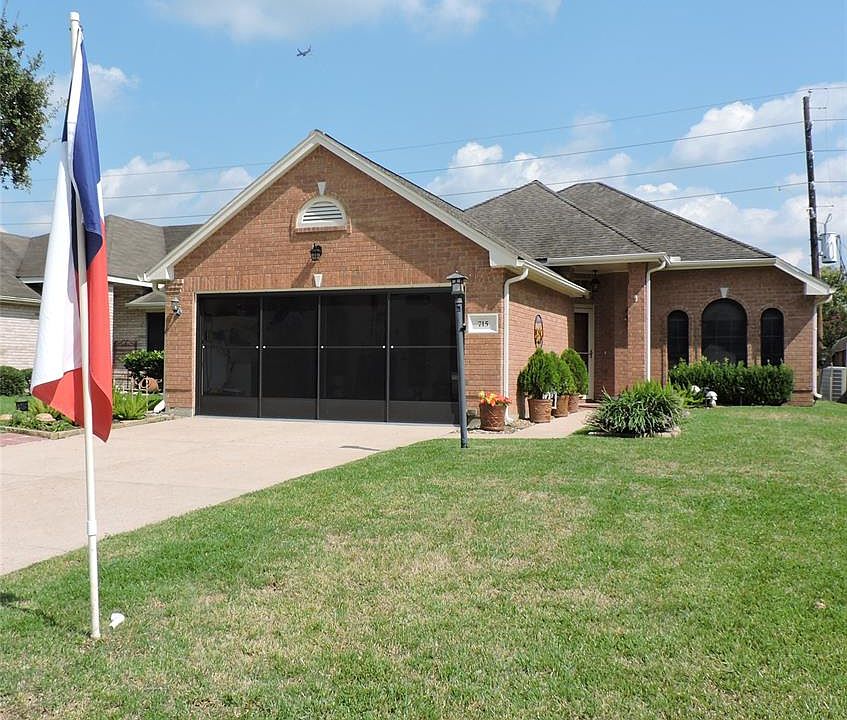 1st image of 715 Redwood Bend Ln