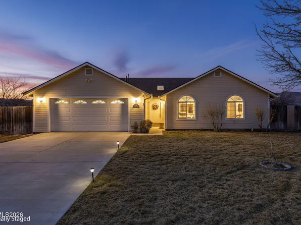2 Penrose Dr, Yerington, NV 89447