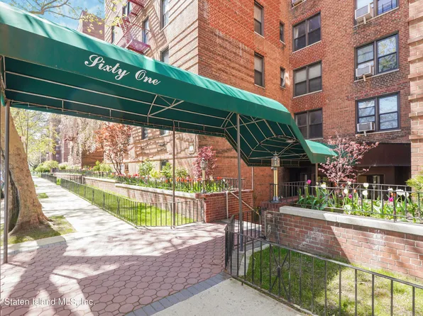 61 Oliver St APT 5X, Brooklyn, NY 11209