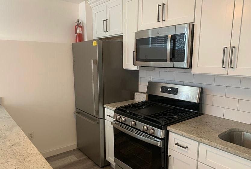 1st image of 180 Darnell Ln Floor 1