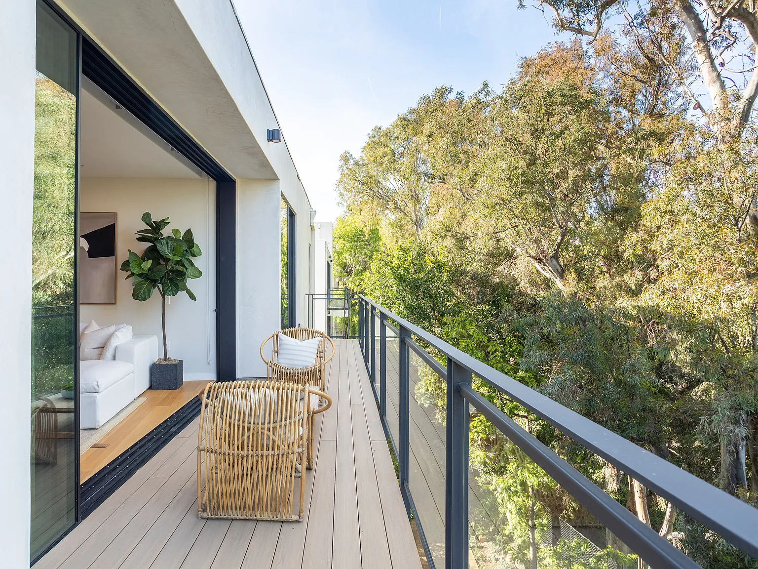 Respara Brentwood — Photo 2