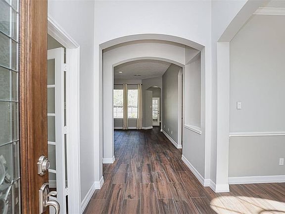 5th image of 13518 Clareton Ln