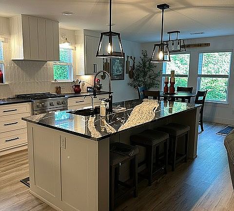 3rd image of 13 Carnahan Ln