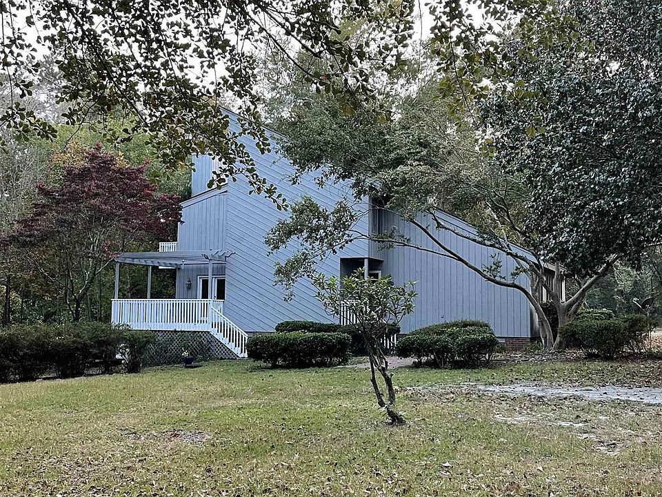 1st image of 702 Lake Shore Dr