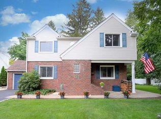 780 Oak Ave, River Edge, NJ 07661