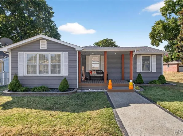 419 N Donk Ave, Maryville, IL 62062