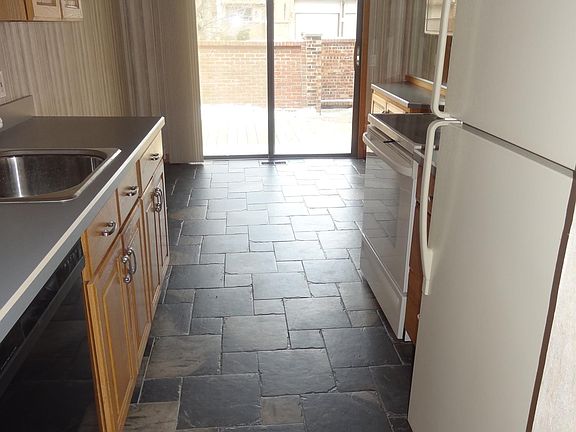Kitchen with slate floor