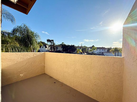 5th image of 372 Pala Vista Dr APT 2