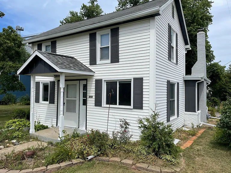 218 S Perry St — Photo 6