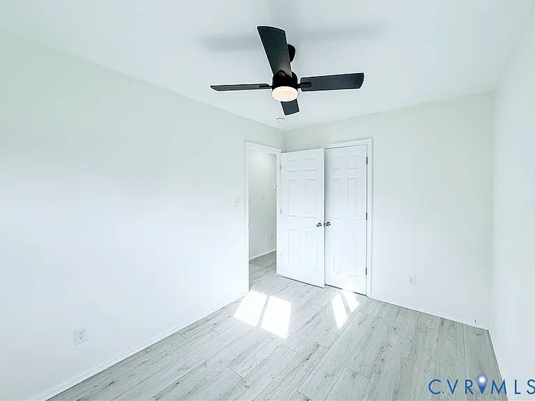 2706 Selden St — Photo 11