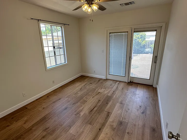 8060 Altavan Ave — Photo 17