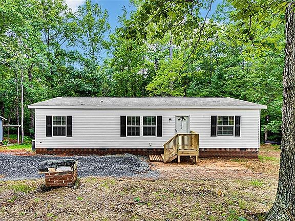 4th image of 2140 Poole Town Rd