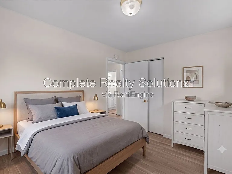 5661 Bermuda Dr — Photo 6