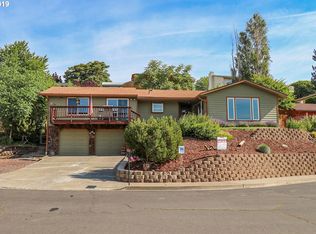 714 NW 3rd Dr, Pendleton, OR 97801