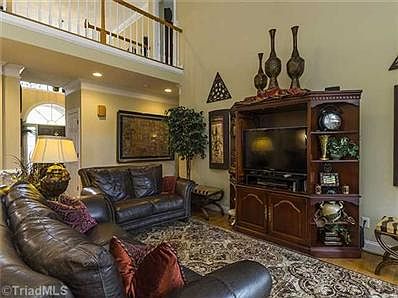 4th image of 1901 Brant Pointe Ct