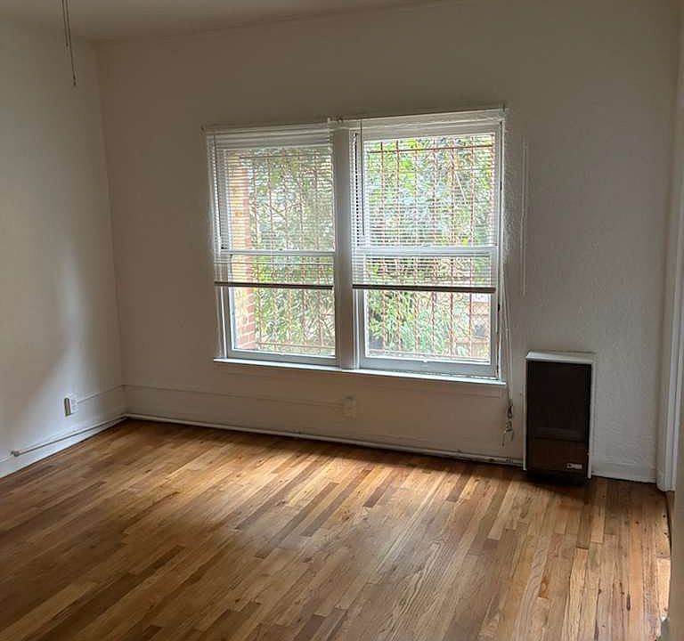 1st image of 1847 N Gramercy Pl #105
