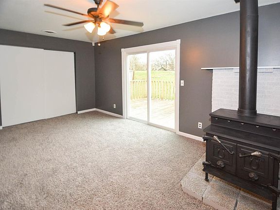 5th image of 215 Dean Dr